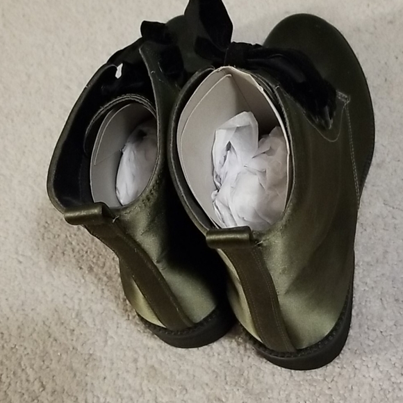 Green suede booties - Picture 2 of 4